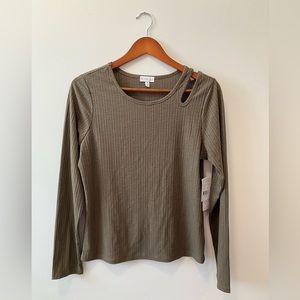 Olivia Sky Green Keyhole Long Sleeve